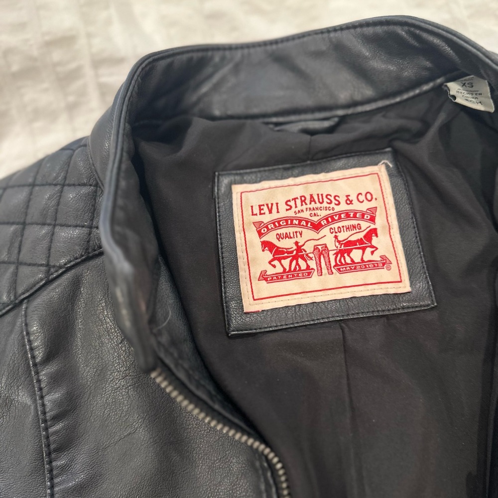 Levi’s Women's Faux Leather Moto Jacket - Black XS - Picture 5 of 9